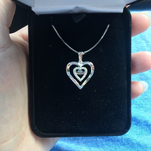 Kay Jewelers Floating Heart Necklace 